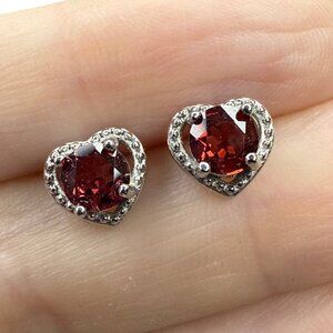 Silver Garnet Heart S925 sterling silver metal stud earrings jewelry fashion NEW